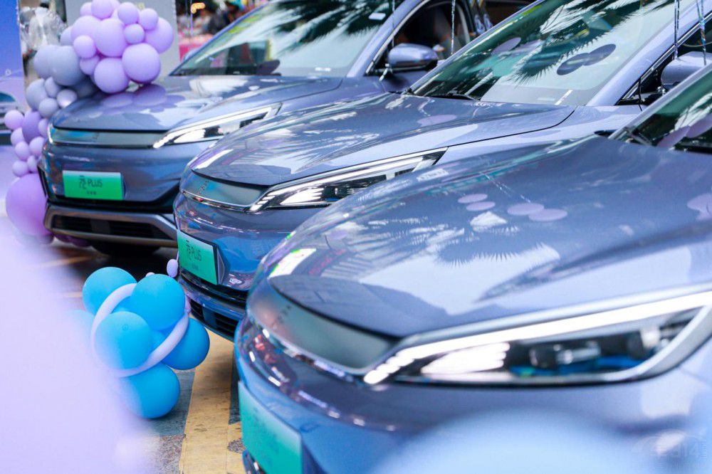 “降價增配” 比亞迪元PLUS冠軍版閃耀山城  “降價增配” 比亞迪元PLUS冠軍版閃耀山城