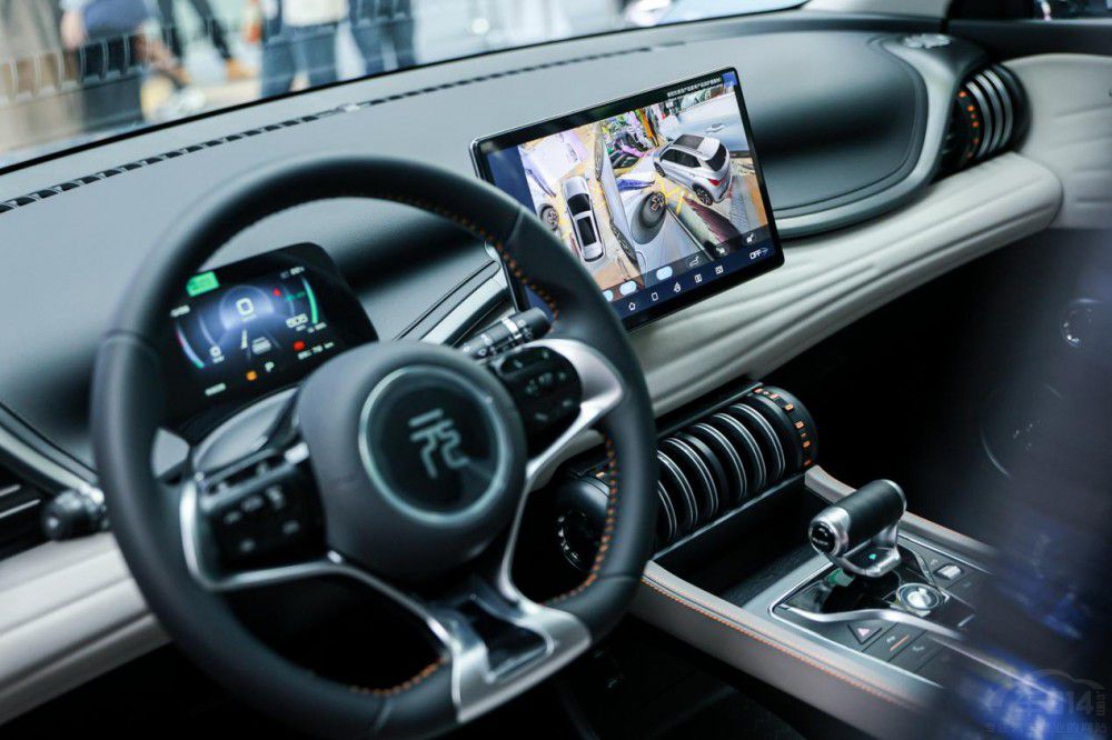 “降價增配” 比亞迪元PLUS冠軍版閃耀山城  “降價增配” 比亞迪元PLUS冠軍版閃耀山城