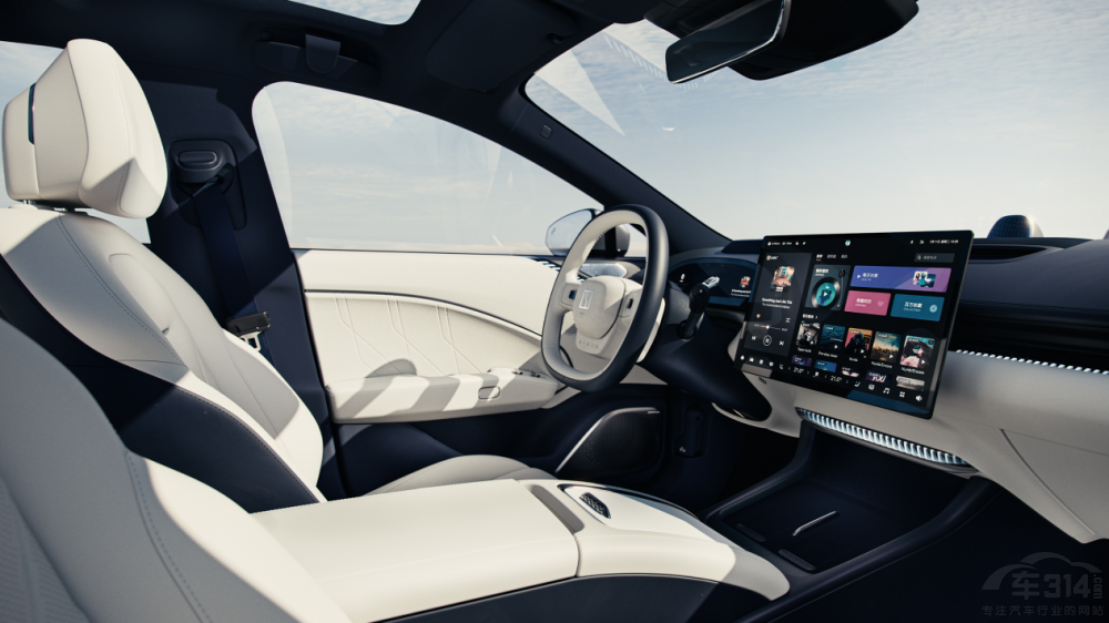 最強(qiáng)純電豪華轎車極氪007亮相廣州車展 最強(qiáng)純電豪華轎車極氪007亮相廣州車展