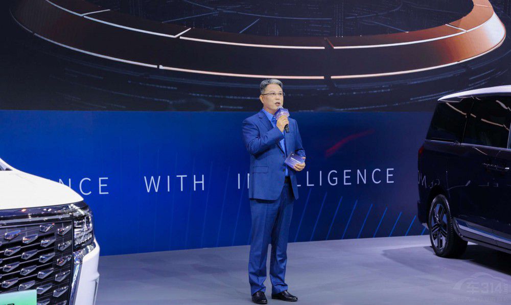 江淮瑞風(fēng)RF8廣州車展開啟預(yù)售 21.99萬起 江淮瑞風(fēng)RF8廣州車展開啟預(yù)售 21.99萬起