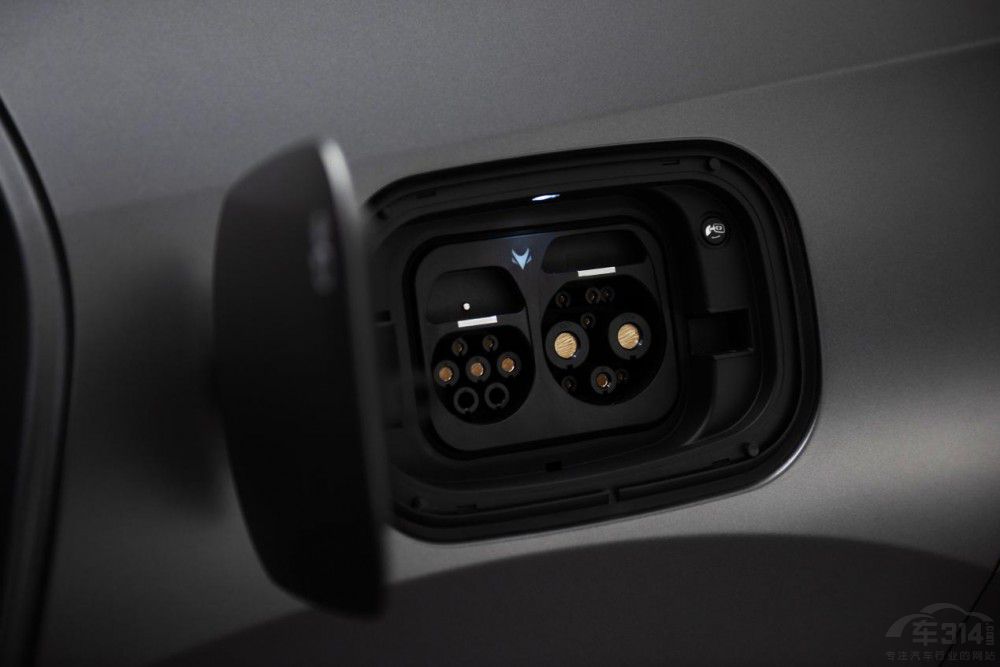 廣州車展揭秘極狐汽車阿爾法T5六大看點(diǎn) 廣州車展揭秘極狐汽車阿爾法T5六大看點(diǎn)