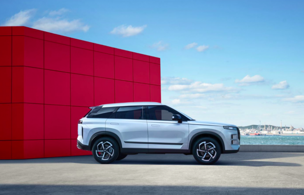 ̽06yаҰ̽+𺳵ǈ(chng)