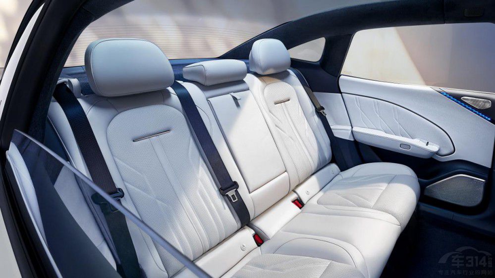 極氪007公布座艙空間布局及全新內(nèi)飾細(xì)節(jié) 極氪007公布座艙空間布局及全新內(nèi)飾細(xì)節(jié)