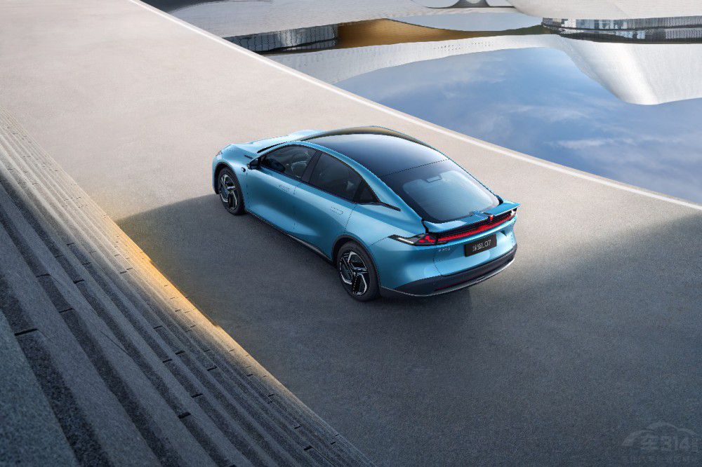 深藍(lán)L07 30萬內(nèi)唯一前排雙零重力座椅轎車 深藍(lán)L07 30萬內(nèi)唯一前排雙零重力座椅轎車