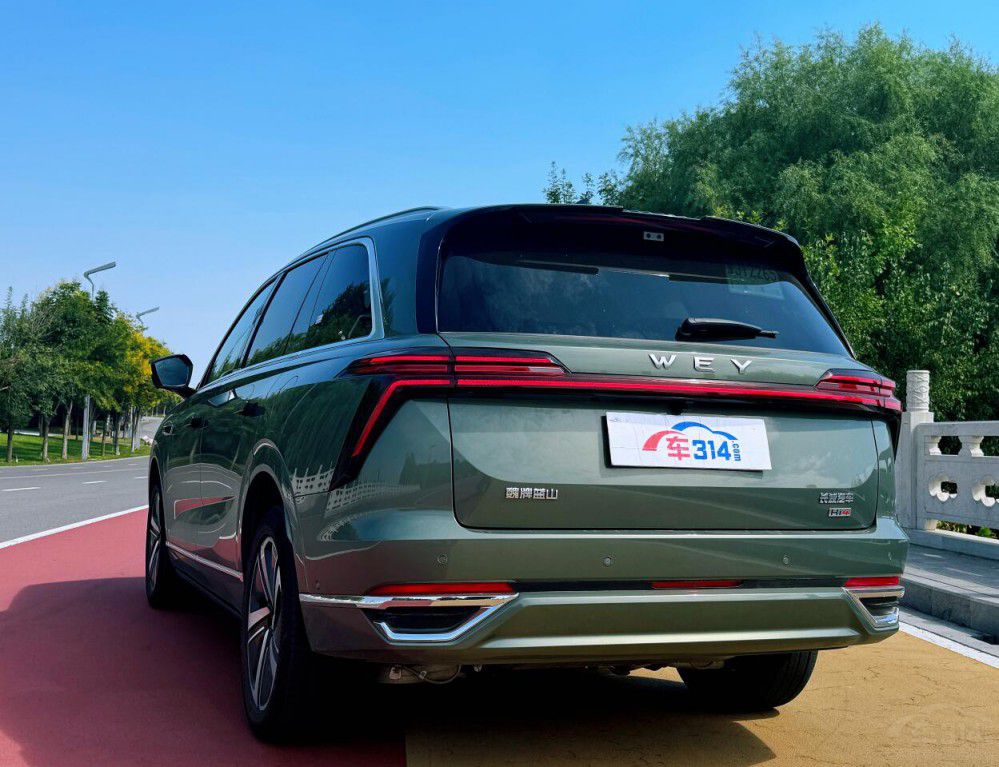 藍山智駕版 駕駛體驗很不錯 開著就是舒坦 藍山智駕版 駕駛體驗很不錯 開著就是舒坦