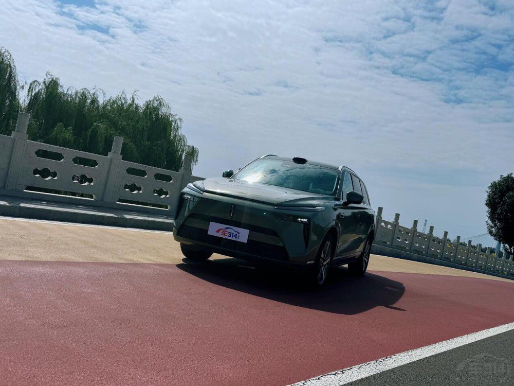 藍(lán)山智駕版 不得不說(shuō) 確實(shí)是個(gè)智能型好車(chē) 藍(lán)山智駕版 不得不說(shuō) 確實(shí)是個(gè)智能型好車(chē)