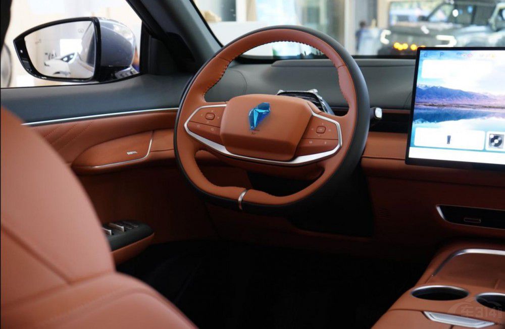 ؛(dng)ԏSUV𼼁]Y܇ɶ