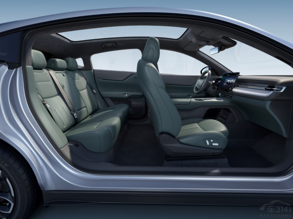 更強 更快 更煥新 2025款小鵬G6越級首秀 更強 更快 更煥新 2025款小鵬G6越級首秀