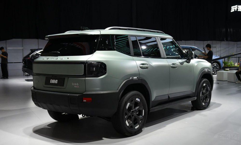 @׿µSUV܇_󏊷