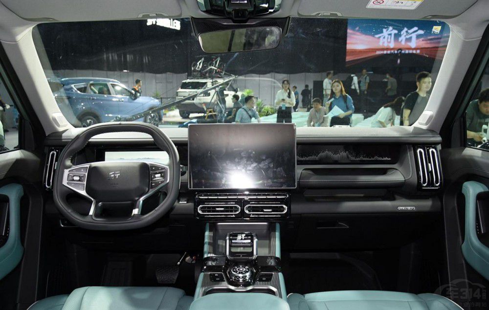 @׿µSUV܇_󏊷