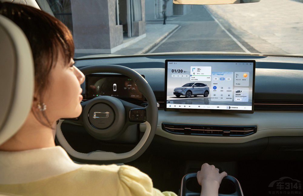 9.29萬元起 一汽奔騰悅意03"反套路"上市 9.29萬元起 一汽奔騰悅意03"反套路"上市