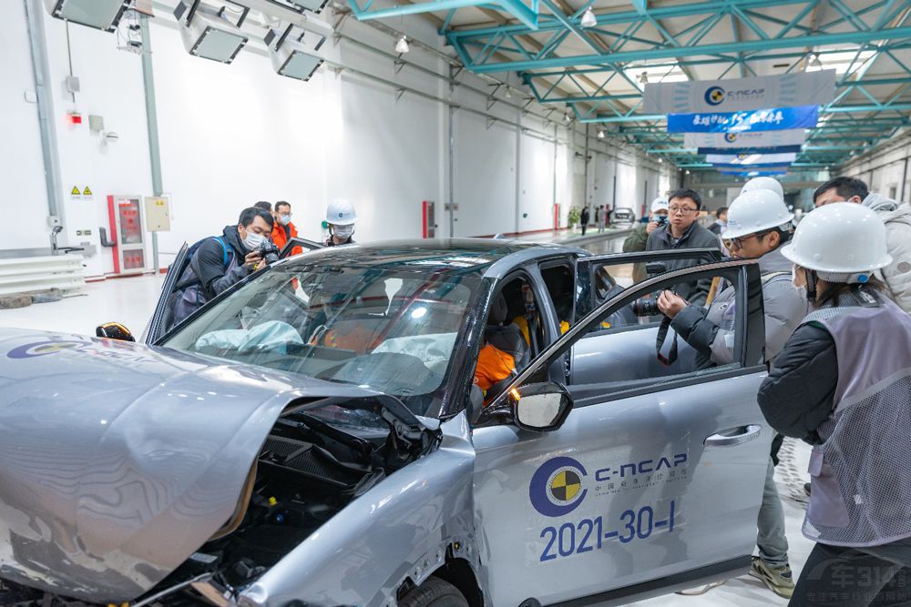 用車更安心 凡爾賽C5 X榮膺C-NCAP “五星” 用車更安心 凡爾賽C5 X榮膺C-NCAP “五星”