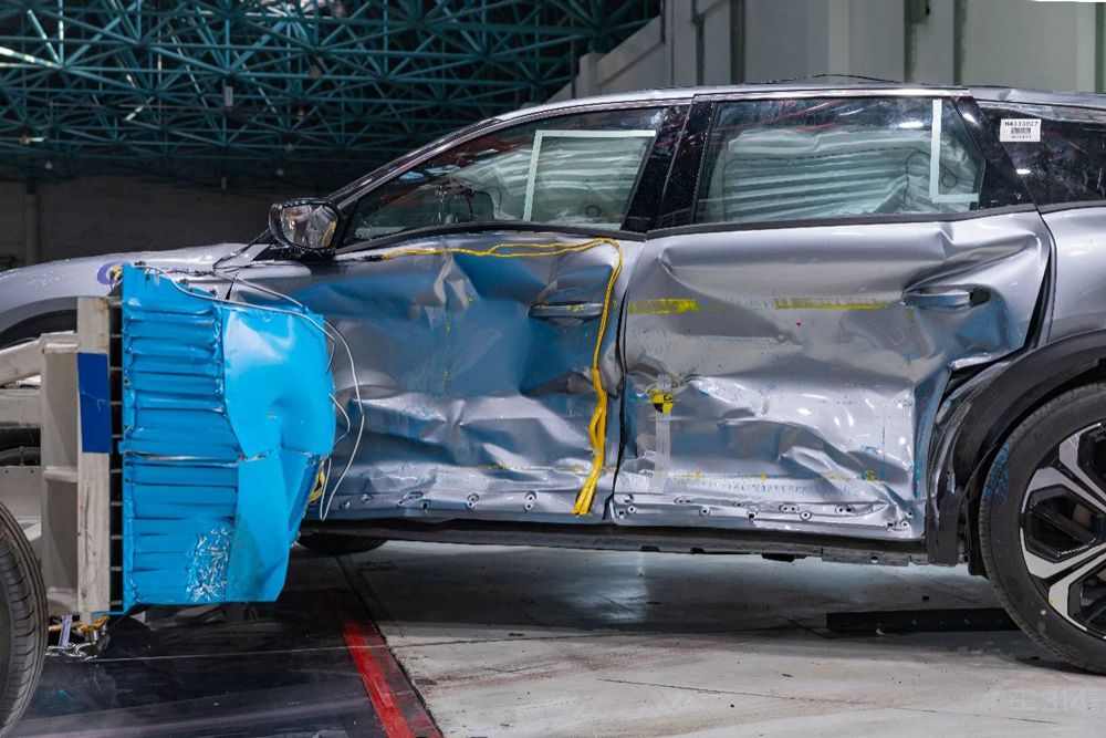 用車更安心 凡爾賽C5 X榮膺C-NCAP “五星” 用車更安心 凡爾賽C5 X榮膺C-NCAP “五星”