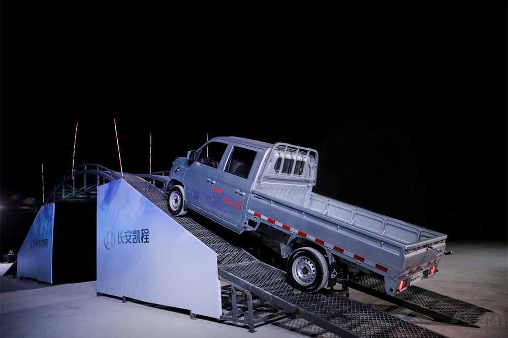 長(zhǎng)安星卡PLUS動(dòng)感助力 創(chuàng)富之路更順利 長(zhǎng)安星卡PLUS動(dòng)感助力 創(chuàng)富之路更順利