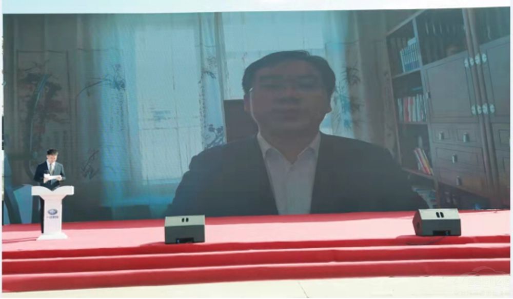 中國一汽進(jìn)出口公司交付209輛解放牽引車 中國一汽進(jìn)出口公司交付209輛解放牽引車