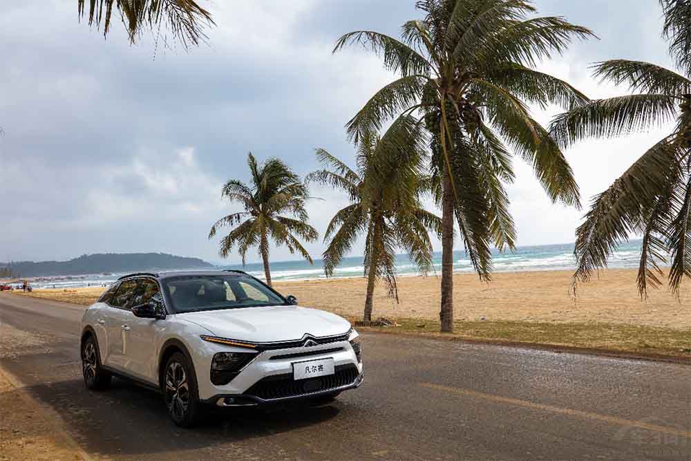 雪鐵龍凡爾賽C5 X三月零售再破4700臺! 雪鐵龍凡爾賽C5 X三月零售再破4700臺!