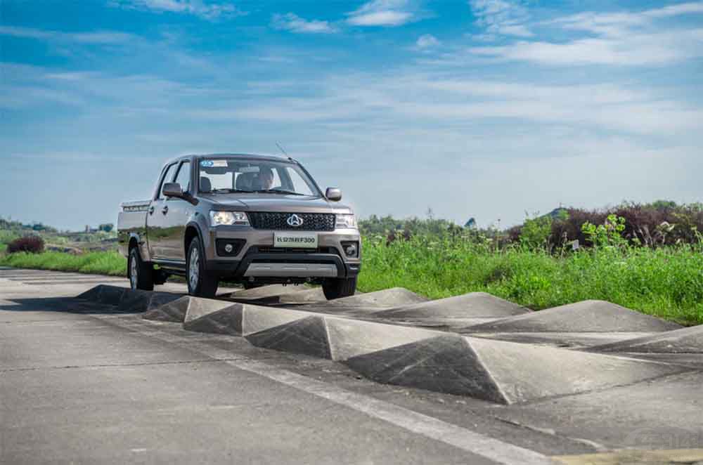 售價(jià)6.09-6.39萬元長安凱程F300躍級(jí)上市 售價(jià)6.09-6.39萬元長安凱程F300躍級(jí)上市