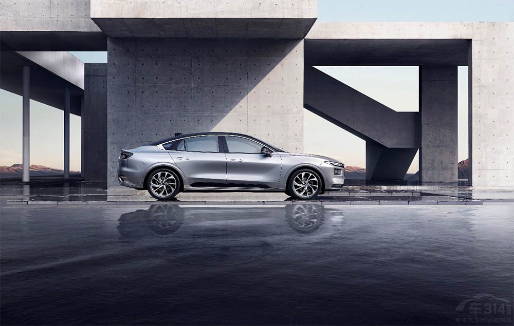 零件終身質(zhì)保 誠意雙驅(qū)新一代蒙迪歐上市 零件終身質(zhì)保 誠意雙驅(qū)新一代蒙迪歐上市