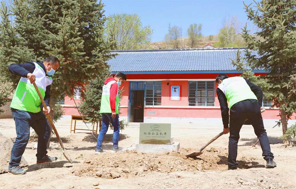 “綠動未來”赴約寧夏 用愛澆灌眾師生夢想 “綠動未來”赴約寧夏 用愛澆灌眾師生夢想