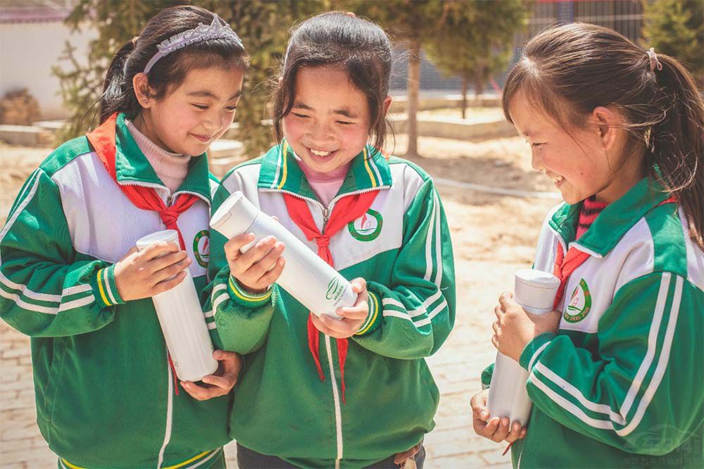 “綠動未來”赴約寧夏 用愛澆灌眾師生夢想 “綠動未來”赴約寧夏 用愛澆灌眾師生夢想