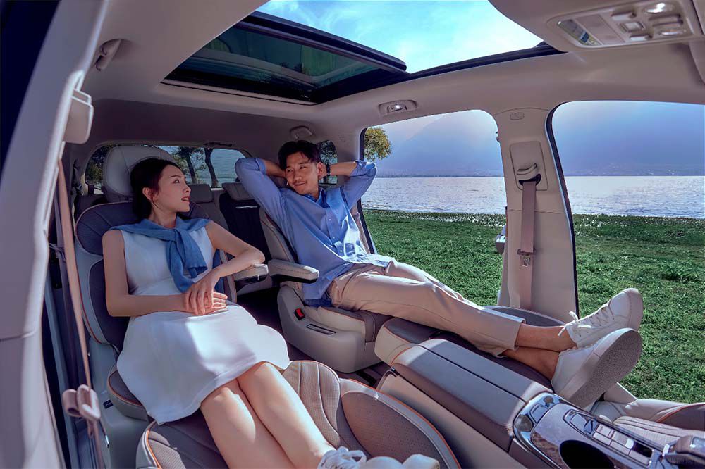 顏值殺+儀式感 家庭出行開東風(fēng)風(fēng)行游艇 顏值殺+儀式感 家庭出行開東風(fēng)風(fēng)行游艇