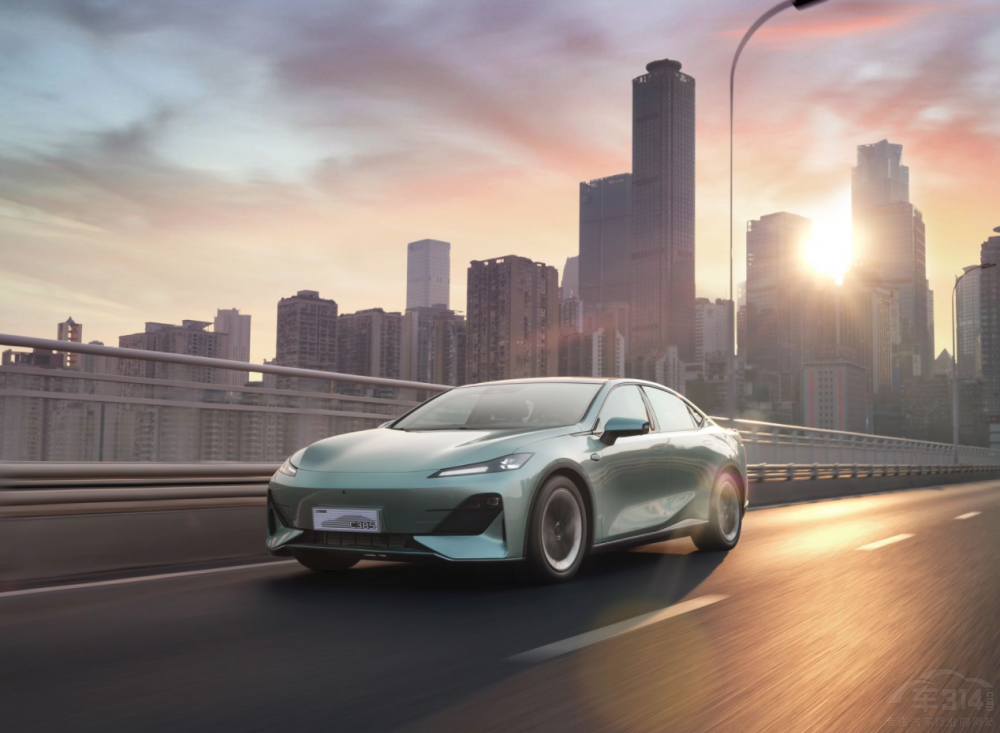 搶先留資長(zhǎng)安深藍(lán)C385或享5年免費(fèi)權(quán)益 搶先留資長(zhǎng)安深藍(lán)C385或享5年免費(fèi)權(quán)益