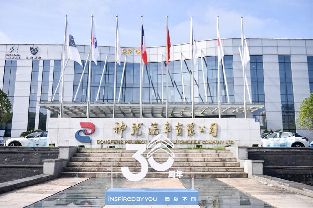 ԒѩF܇ 320f(sh)ֱĹ