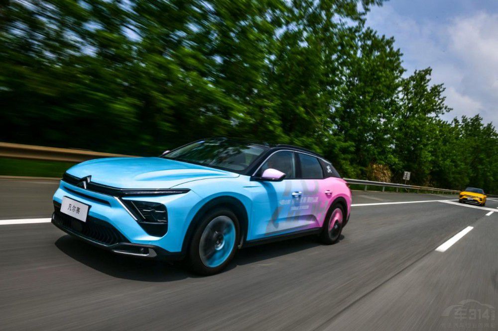 ԒѩF܇ 320f(sh)ֱĹ