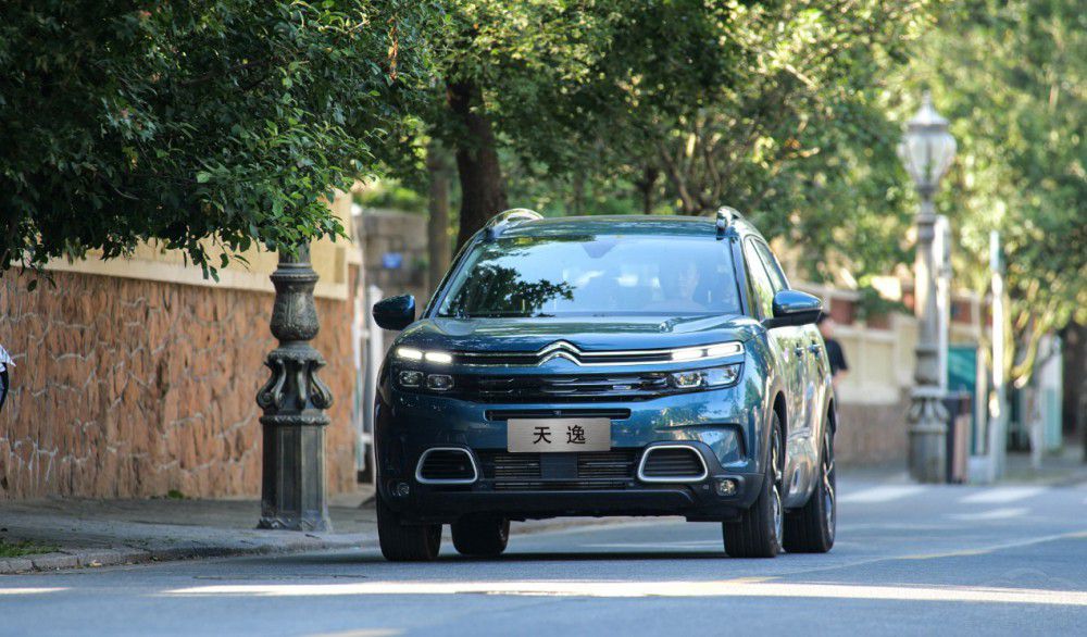 ԒѩF܇ 320f(sh)ֱĹ£