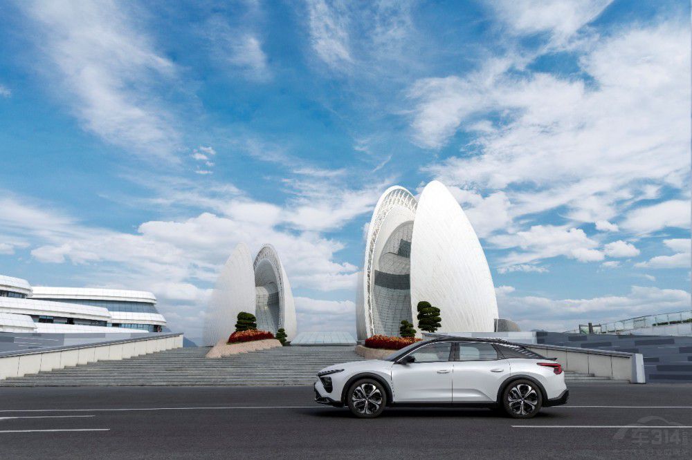 ԒѩF܇ 320f(sh)ֱĹ