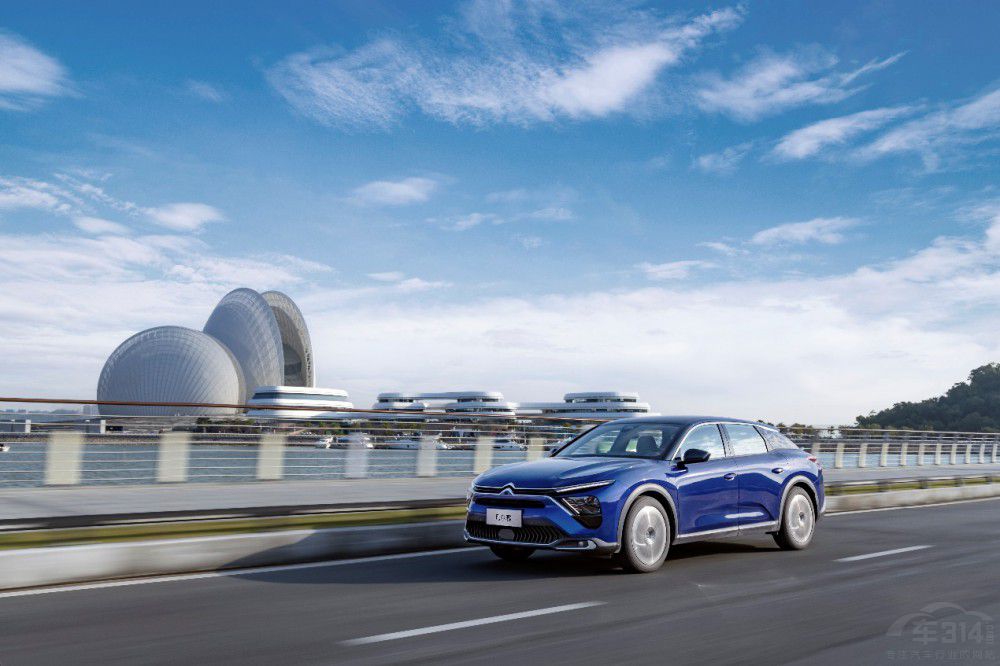 ԒѩF܇ 320f(sh)ֱĹ