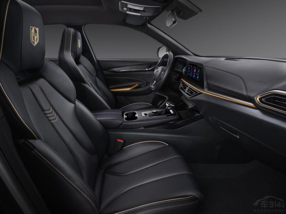 長(zhǎng)安歐尚X5俠客版正式上市  售價(jià)10.99萬(wàn) 長(zhǎng)安歐尚X5俠客版正式上市  售價(jià)10.99萬(wàn)