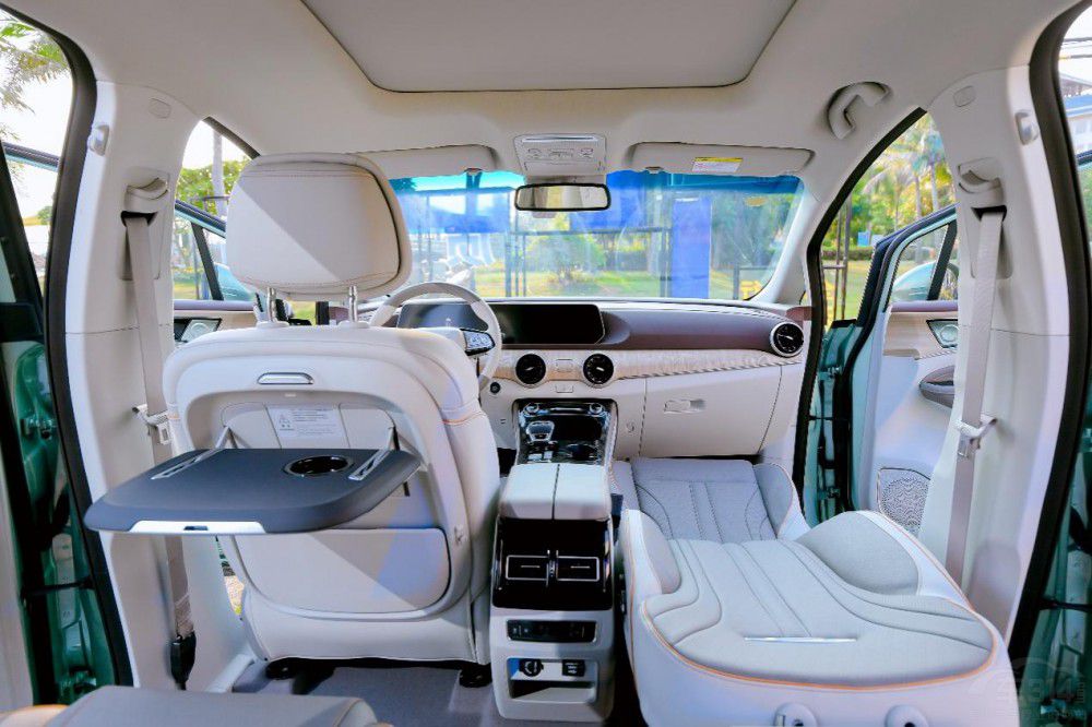 風(fēng)行游艇以頂級(jí)實(shí)力 沖擊7座家用車市場(chǎng) 風(fēng)行游艇以頂級(jí)實(shí)力 沖擊7座家用車市場(chǎng)