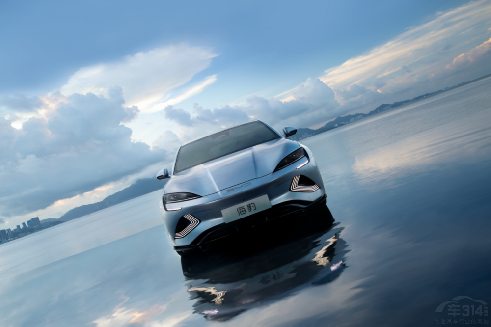 比亞迪海豹正式上市 售價(jià)20.98-28.68萬(wàn)元 比亞迪海豹正式上市 售價(jià)20.98-28.68萬(wàn)元