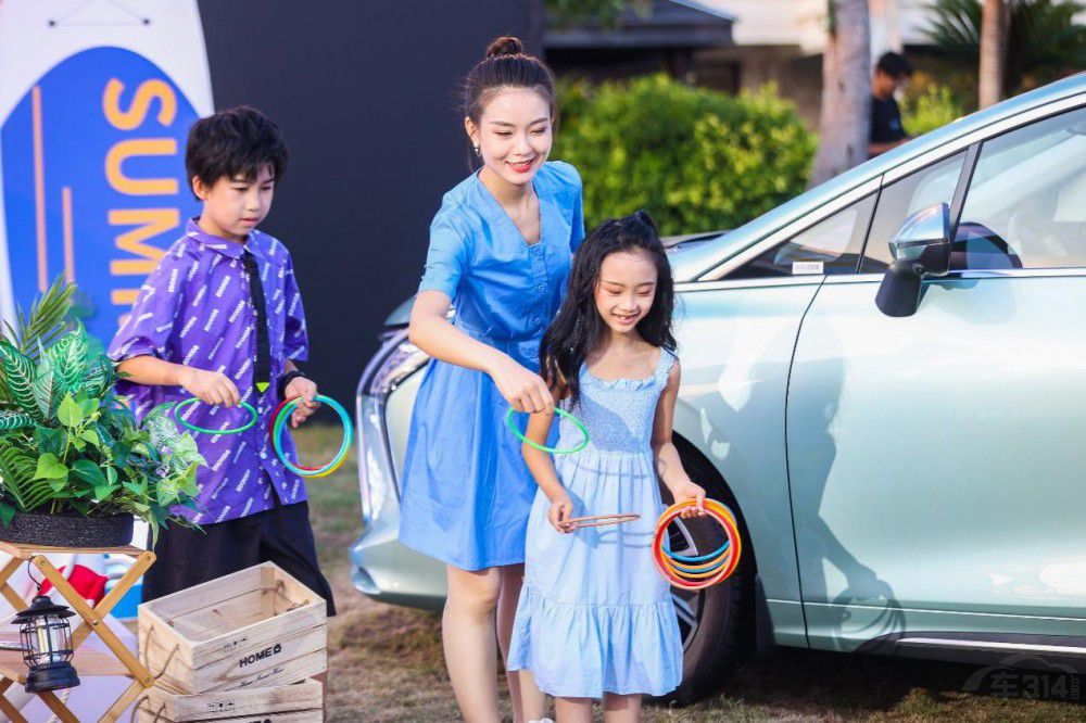 風(fēng)行游艇以頂級(jí)實(shí)力 沖擊7座家用車市場(chǎng) 風(fēng)行游艇以頂級(jí)實(shí)力 沖擊7座家用車市場(chǎng)