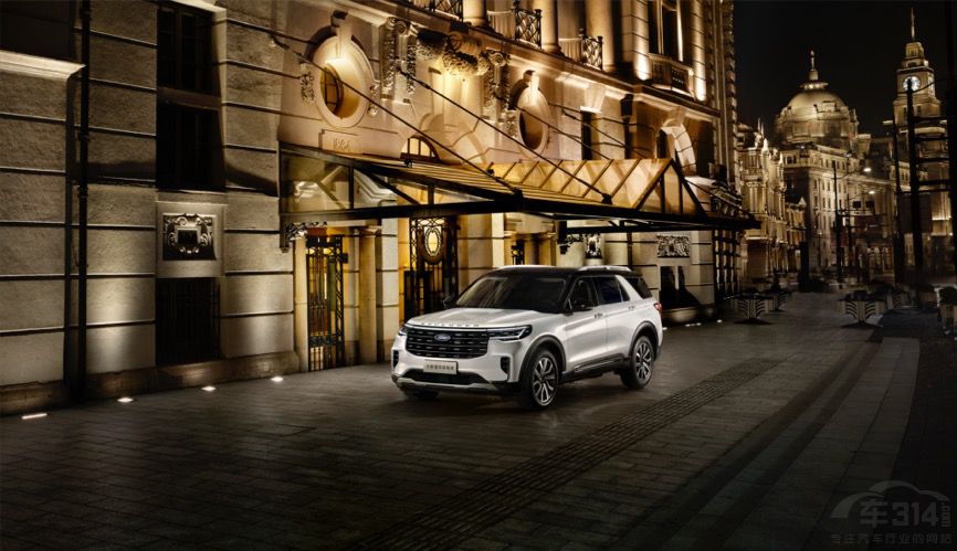 陸上游艇豪華進(jìn)階 全新福特探險(xiǎn)者亮相 陸上游艇豪華進(jìn)階 全新福特探險(xiǎn)者亮相