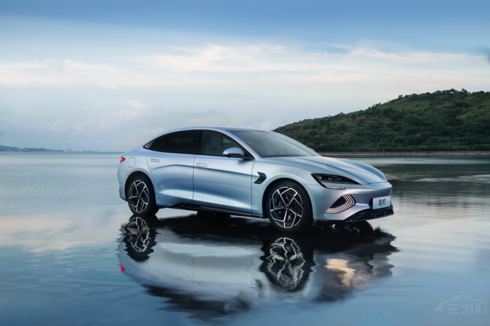 比亞迪海豹正式上市 售價(jià)20.98-28.68萬(wàn)元 比亞迪海豹正式上市 售價(jià)20.98-28.68萬(wàn)元