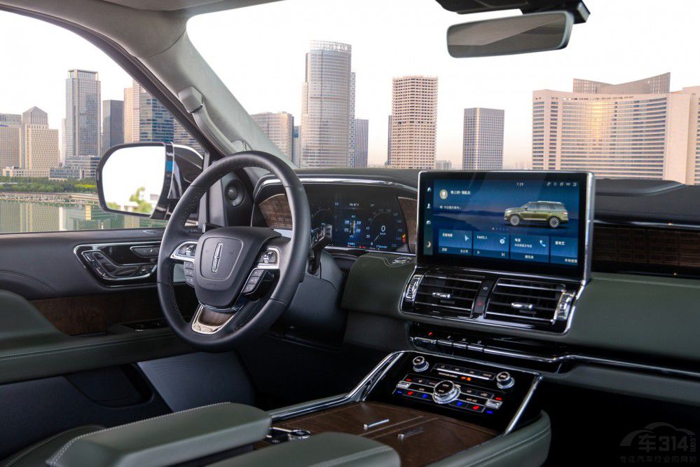 全新林肯領(lǐng)航員Navigator長(zhǎng)軸總統(tǒng)版上市 全新林肯領(lǐng)航員Navigator長(zhǎng)軸總統(tǒng)版上市