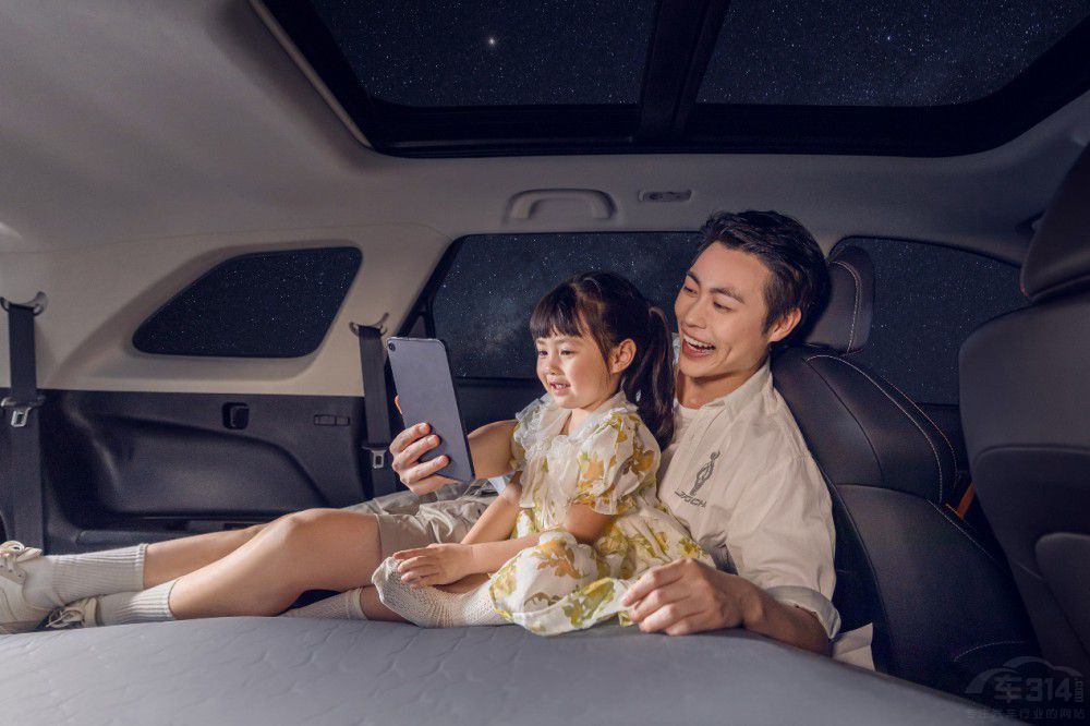 歐尚X7PLUS7座版正式上市 10.69萬(wàn)元起售 歐尚X7PLUS7座版正式上市 10.69萬(wàn)元起售