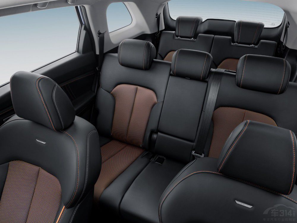 歐尚X7PLUS7座版正式上市 10.69萬(wàn)元起售 歐尚X7PLUS7座版正式上市 10.69萬(wàn)元起售