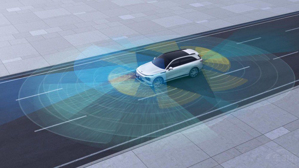 λȫSUV СiG9(ni)װl(f)