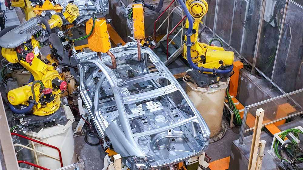 神龍汽車“工匠天團(tuán)”楊祉剛 傳承工匠精神 神龍汽車“工匠天團(tuán)”楊祉剛 傳承工匠精神