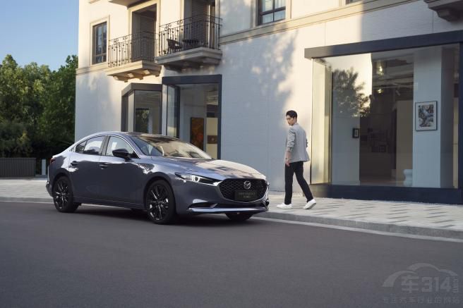 長(zhǎng)安馬自達(dá)全新世代黑曜版雙車(chē)正式上市 長(zhǎng)安馬自達(dá)全新世代黑曜版雙車(chē)正式上市