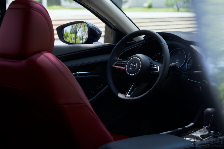 長(zhǎng)安馬自達(dá)全新世代黑曜版雙車(chē)正式上市 長(zhǎng)安馬自達(dá)全新世代黑曜版雙車(chē)正式上市