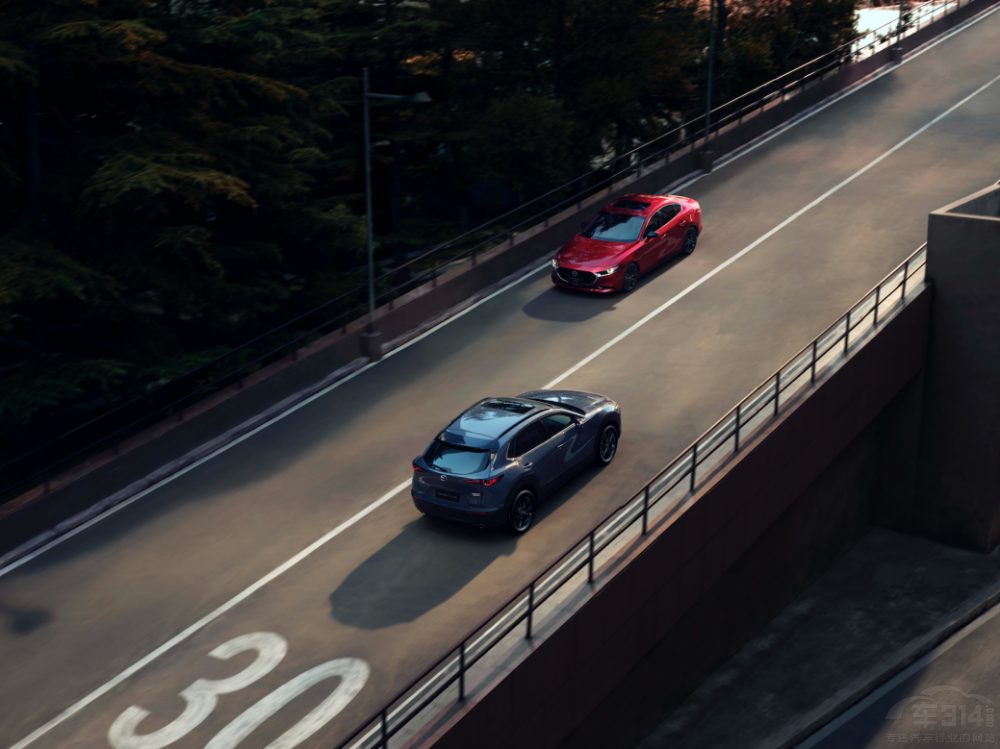 為用戶的喜愛“量身定制” 黑曜版雙車上市 為用戶的喜愛“量身定制” 黑曜版雙車上市