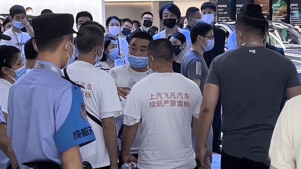 當(dāng)初要自建靈魂 如今上汽抱上OPPO大腿 當(dāng)初要自建靈魂 如今上汽抱上OPPO大腿