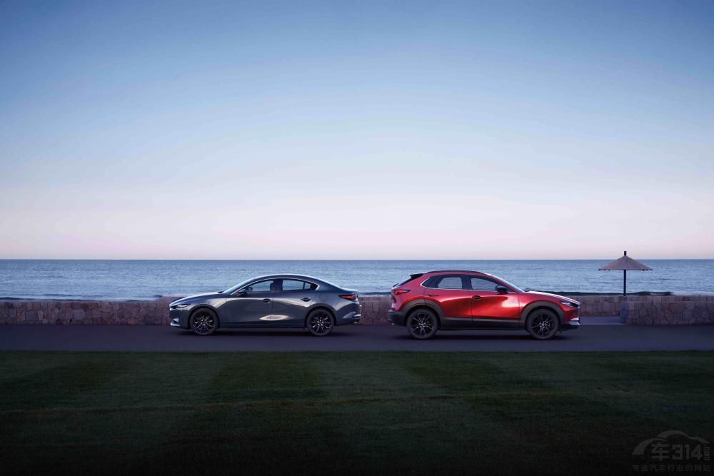 逐夢同行 共赴熱愛 蔡卓妍牽手長安馬自達(dá) 逐夢同行 共赴熱愛 蔡卓妍牽手長安馬自達(dá)