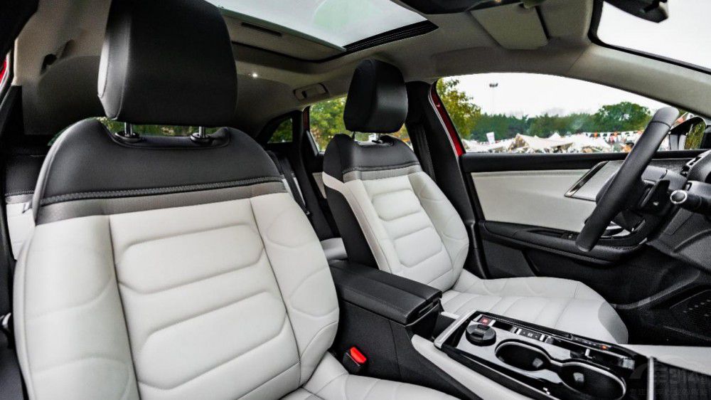 凡爾賽C5 X獲“領(lǐng)跑者”認(rèn)證 領(lǐng)先國家標(biāo)準(zhǔn) 凡爾賽C5 X獲“領(lǐng)跑者”認(rèn)證 領(lǐng)先國家標(biāo)準(zhǔn)