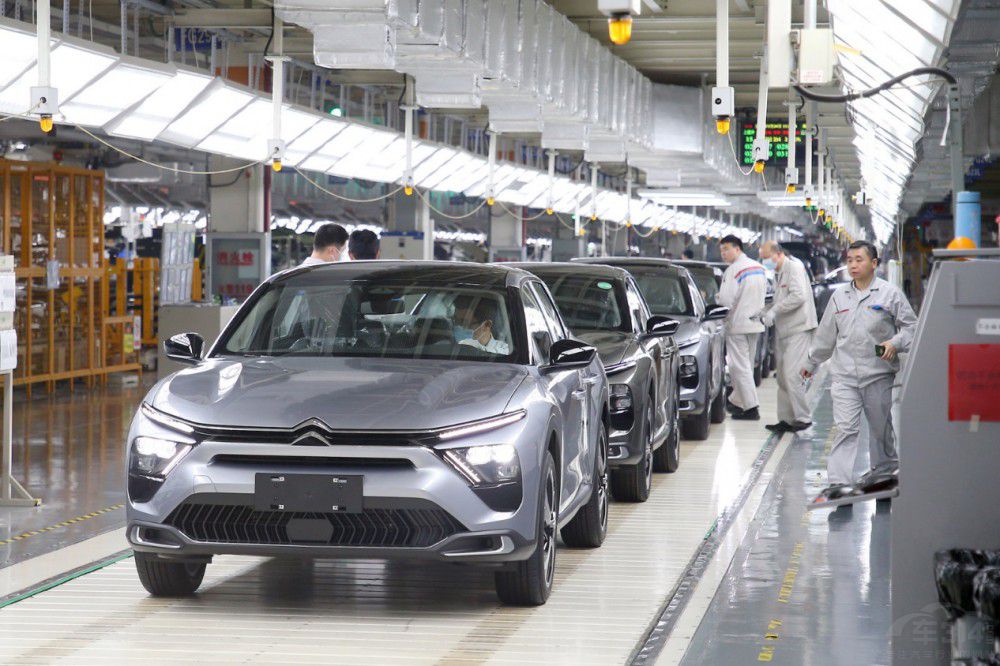 凡爾賽C5 X獲“領(lǐng)跑者”認(rèn)證 領(lǐng)先國家標(biāo)準(zhǔn) 凡爾賽C5 X獲“領(lǐng)跑者”認(rèn)證 領(lǐng)先國家標(biāo)準(zhǔn)