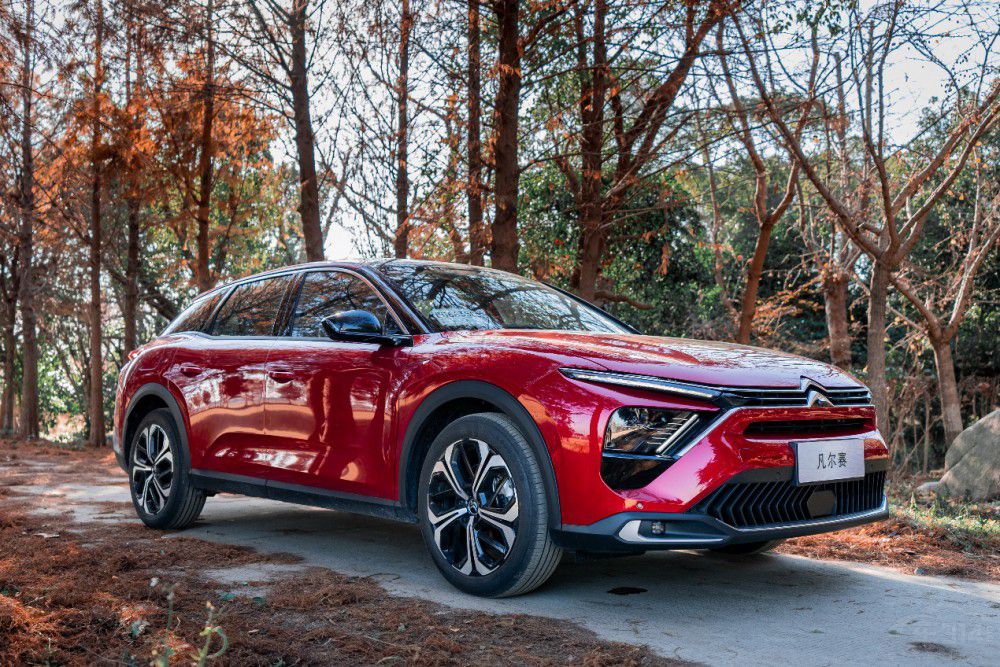 凡爾賽C5 X 48小時(shí)免費(fèi)試用解鎖圣誕出行 凡爾賽C5 X 48小時(shí)免費(fèi)試用解鎖圣誕出行